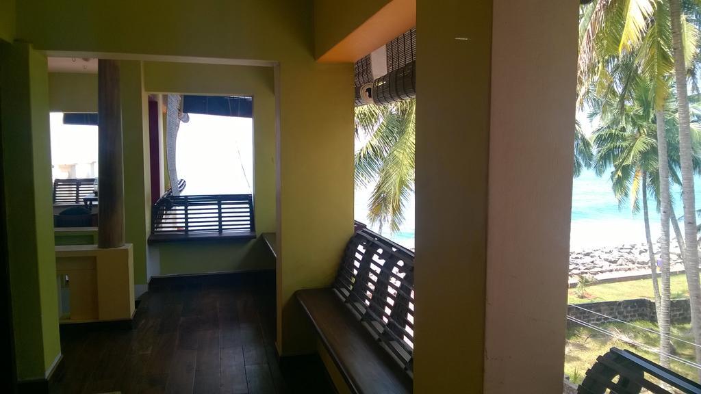 Hotel Palm Tree Anex à Varkala Extérieur photo
