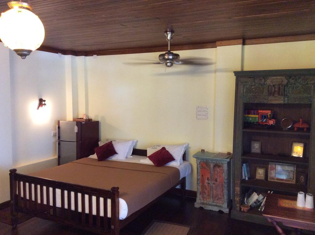 Hotel Palm Tree Anex à Varkala Chambre photo