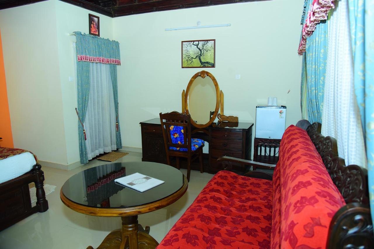 Hotel Palm Tree Anex à Varkala Extérieur photo